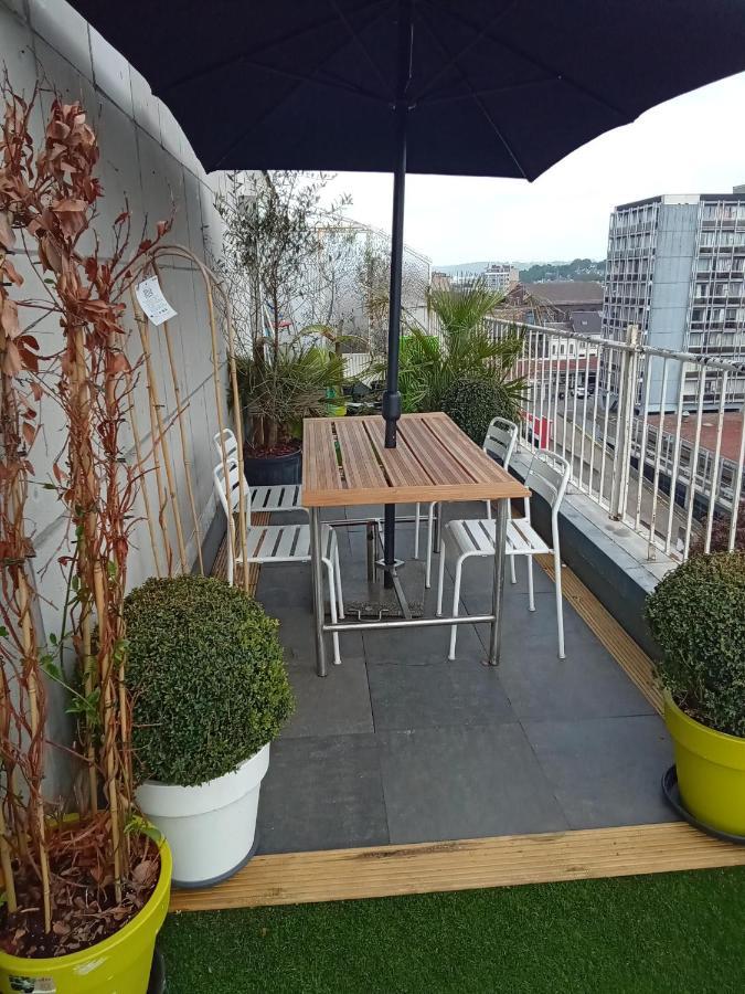 Liege Centre Mediacite Appartement Possible Parking Terrasse Immense 8Eme Pour 2 Personnes Kültér fotó