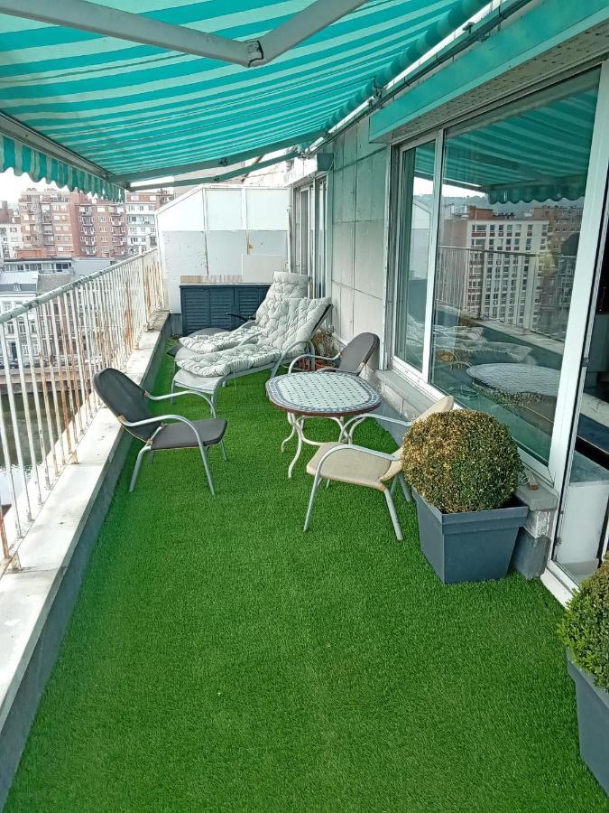 Liege Centre Mediacite Appartement Possible Parking Terrasse Immense 8Eme Pour 2 Personnes Kültér fotó